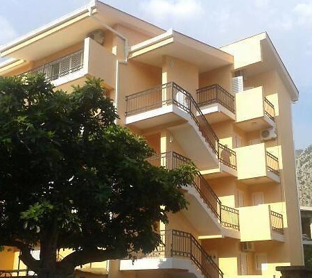Apartments Percobic Sutomore Exterior photo